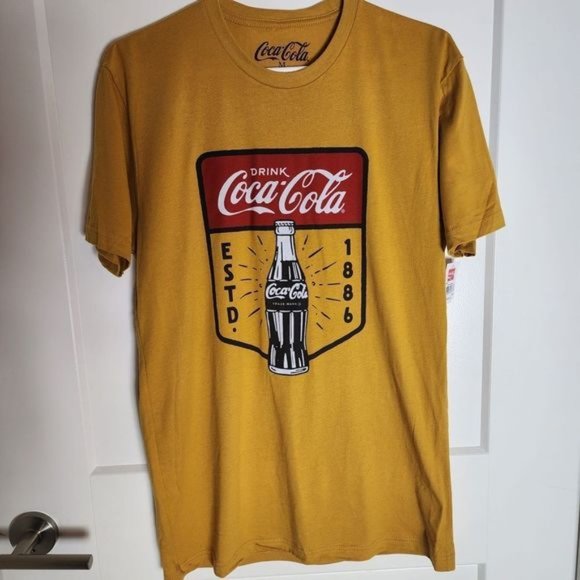Coca-Cola vintage mustard yellow gold t-shirt NWT - Picture 3 of 5